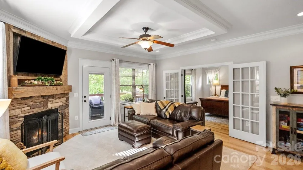 39 Tudor Way Black Mountain, NC 28711