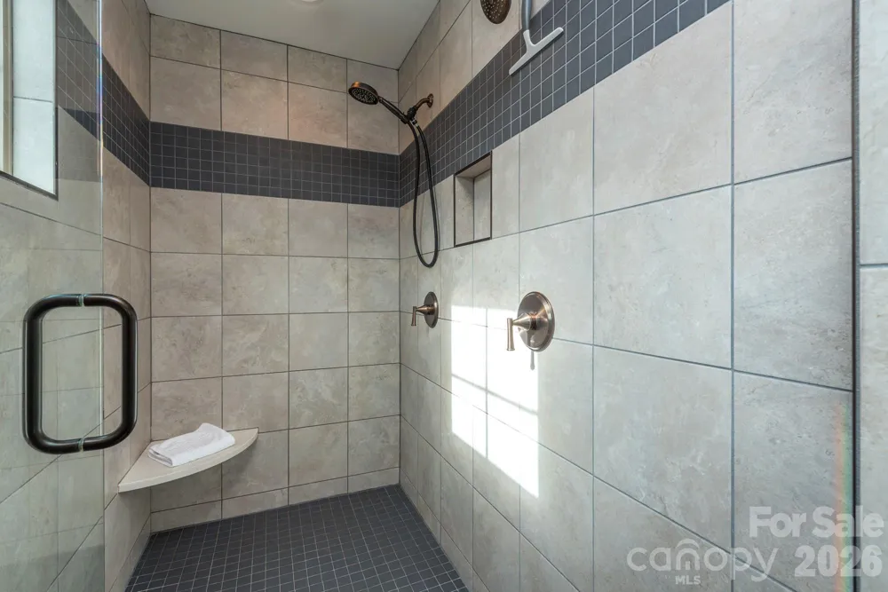 39 Tudor Way Black Mountain, NC 28711