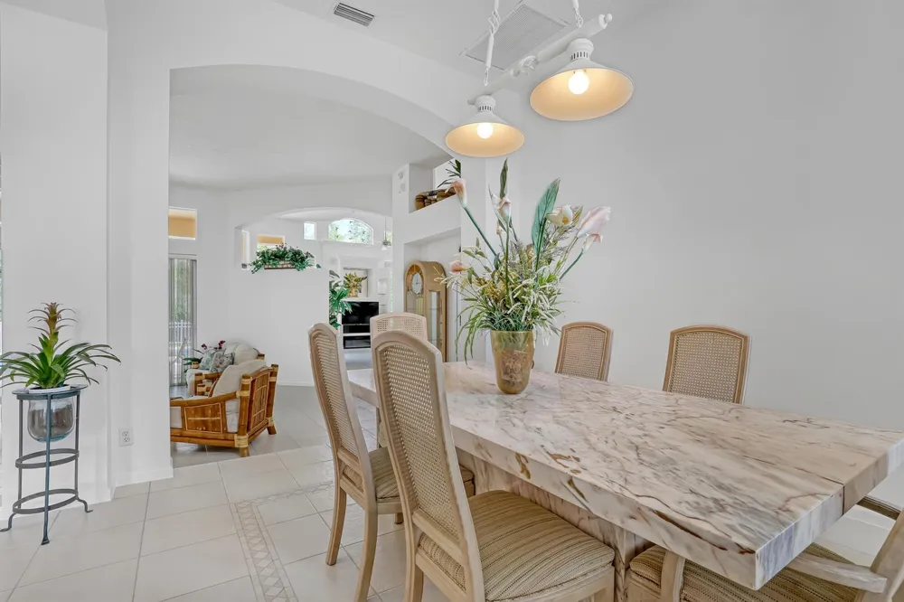 559 SW Squire Johns Lane Palm City, FL 34990