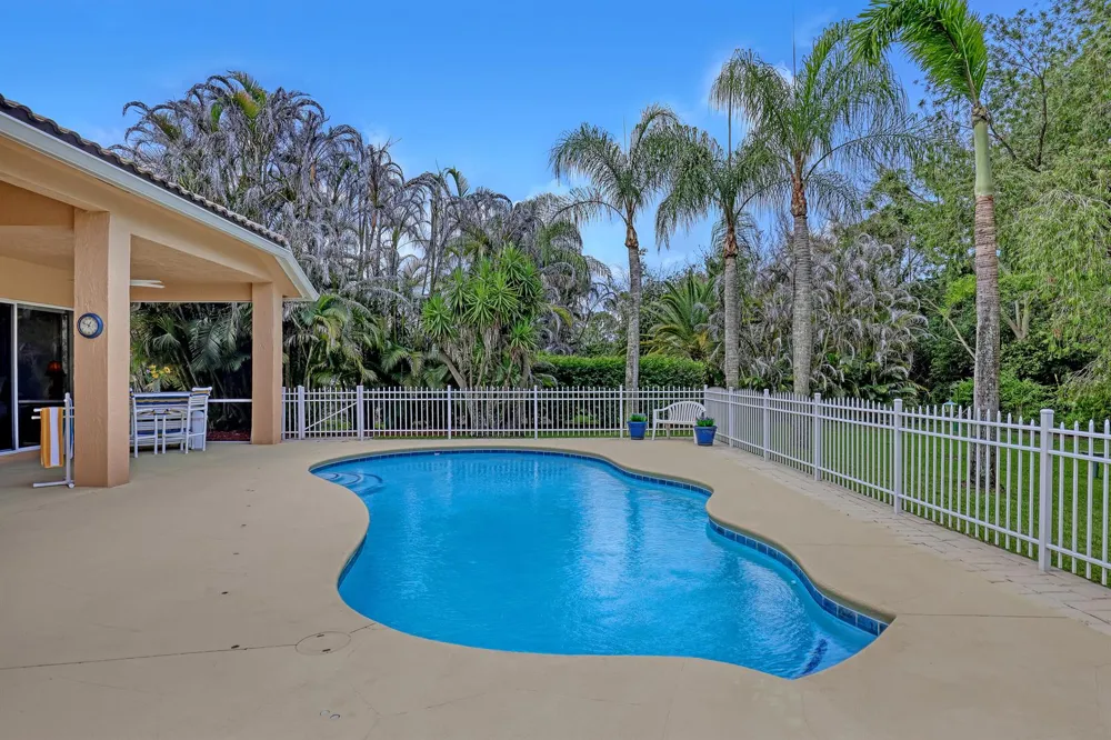 559 SW Squire Johns Lane Palm City, FL 34990