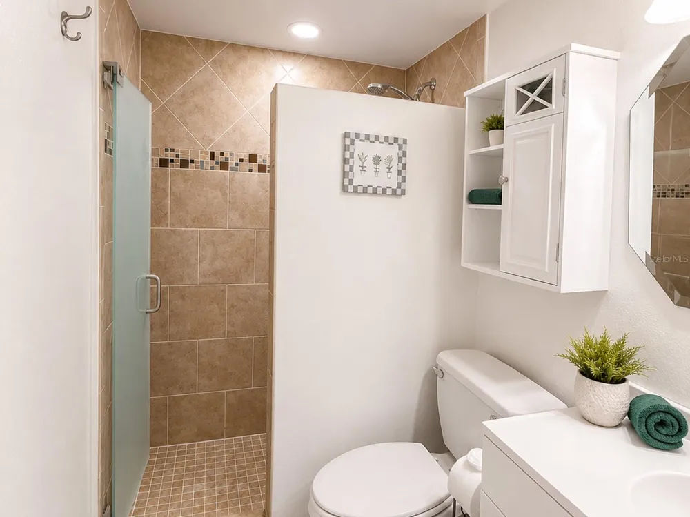 2117 LAKEWOOD CLUB DRIVE S #7-N St Petersburg, FL 33712