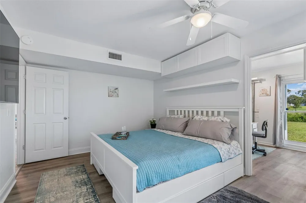 2117 LAKEWOOD CLUB DRIVE S #7-N St Petersburg, FL 33712