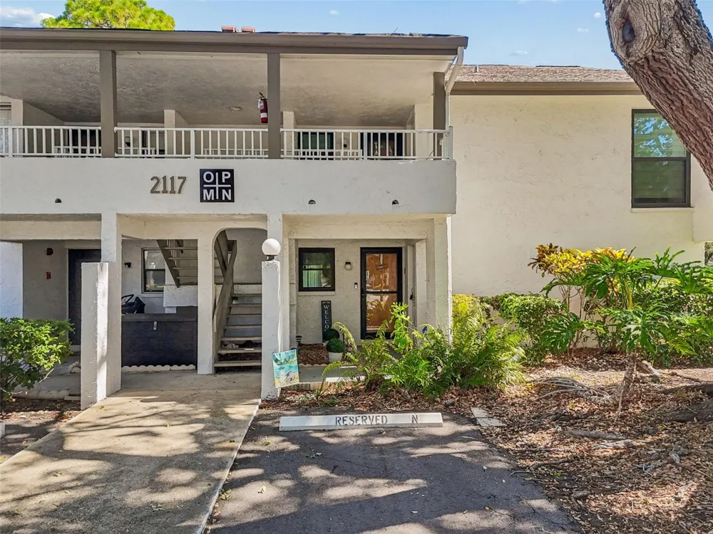 2117 LAKEWOOD CLUB DRIVE S #7-N St Petersburg, FL 33712