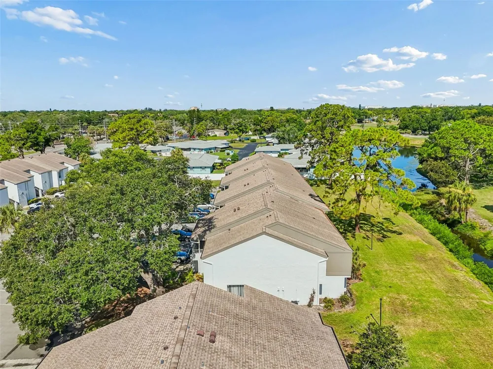 2117 LAKEWOOD CLUB DRIVE S #7-N St Petersburg, FL 33712