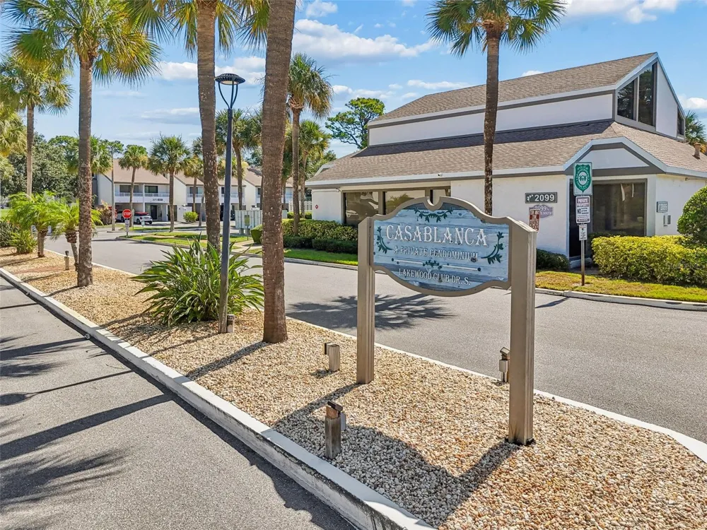 2117 LAKEWOOD CLUB DRIVE S #7-N St Petersburg, FL 33712