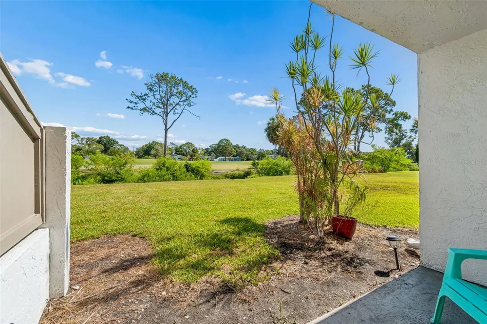 2117 LAKEWOOD CLUB DRIVE S #7-N St Petersburg, FL 33712