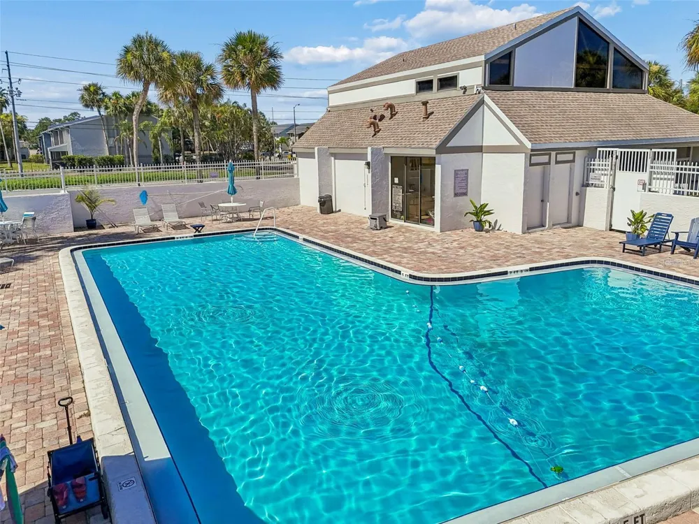 2117 LAKEWOOD CLUB DRIVE S #7-N St Petersburg, FL 33712