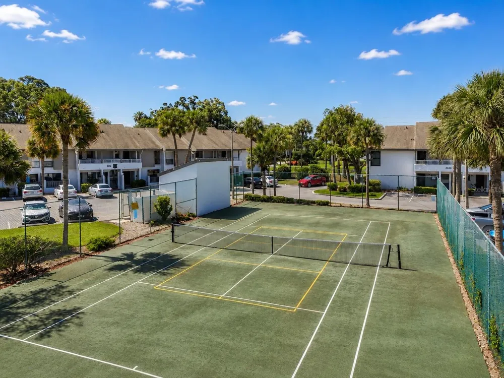 2117 LAKEWOOD CLUB DRIVE S #7-N St Petersburg, FL 33712