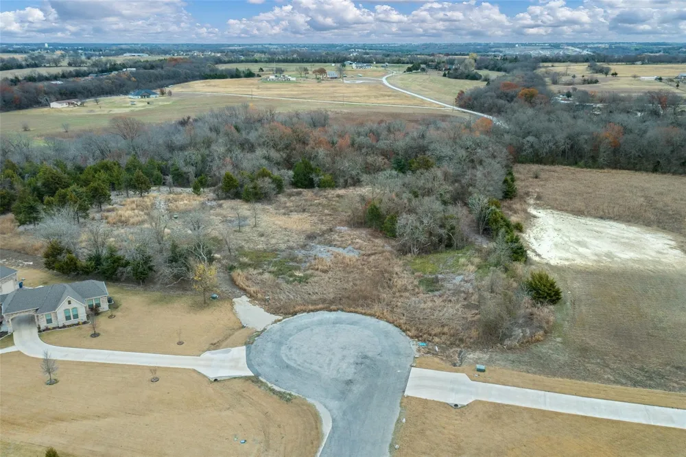 256 Blackthorn Drive Van Alstyne, TX 75495