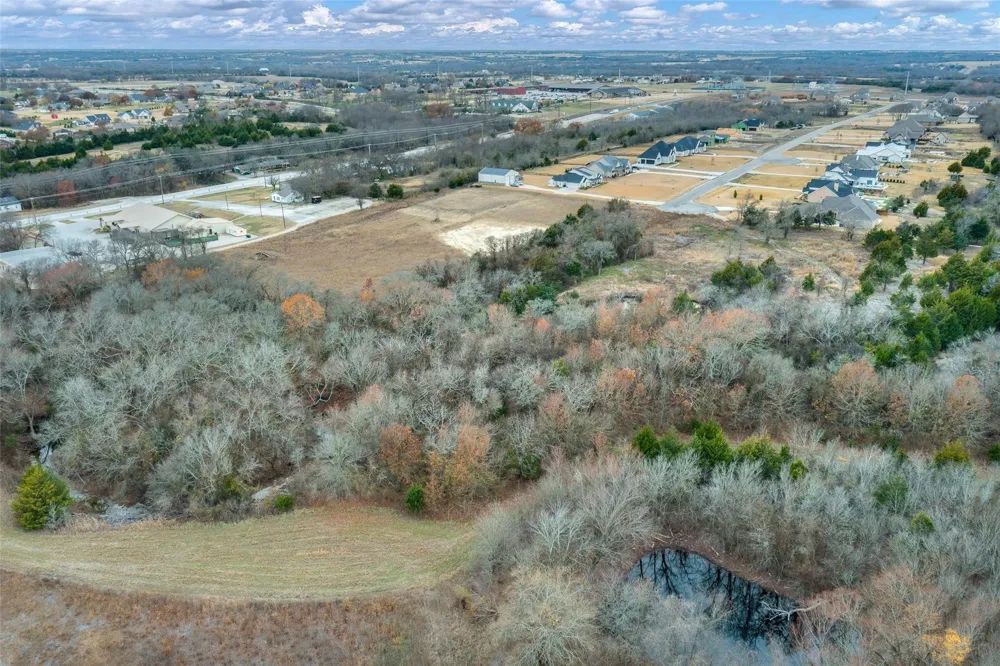 256 Blackthorn Drive Van Alstyne, TX 75495