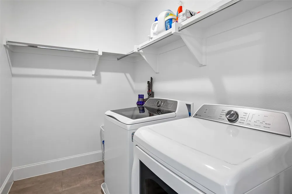 14999 Oak Street Addison, TX 75001