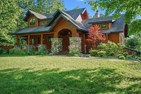 48 Longmeadow Lane
