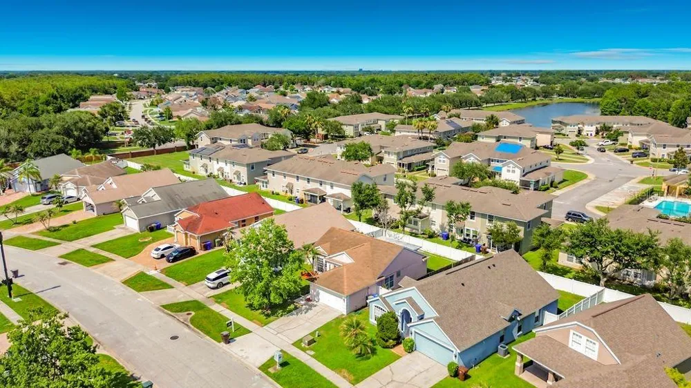 2079 SHANNON LAKES BOULEVARD Kissimmee, FL 34743