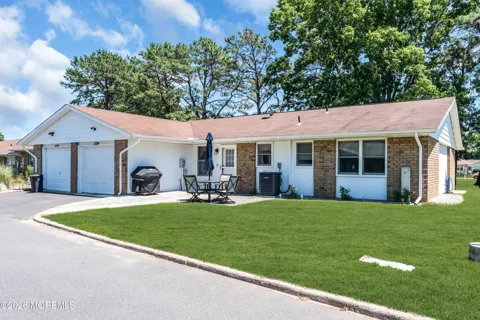 102 Buckingham Drive #A