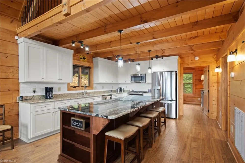 152 Hawk Pointe Ararat, VA 24053