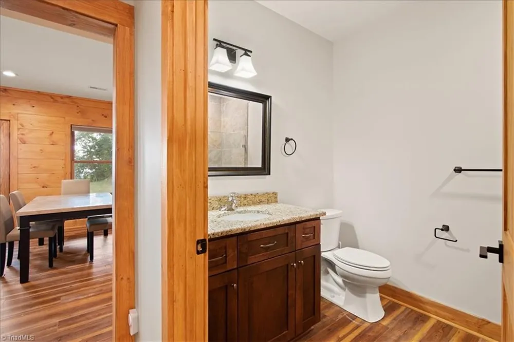 152 Hawk Pointe Ararat, VA 24053