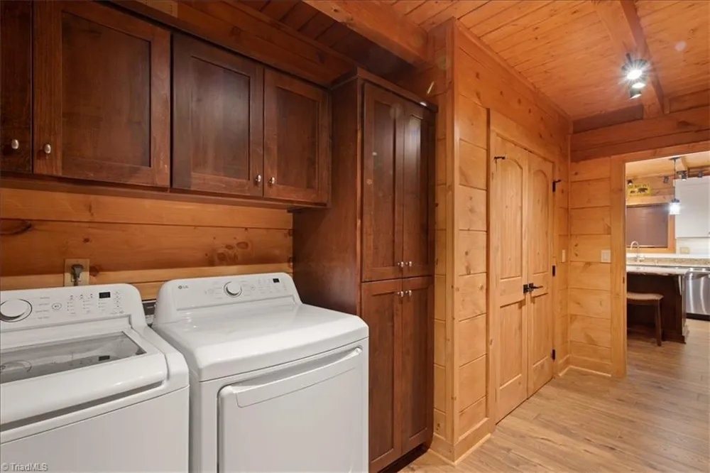 152 Hawk Pointe Ararat, VA 24053