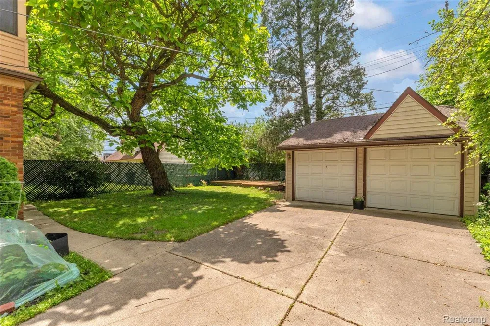 18415 Lancashire Street Detroit City, MI 48223