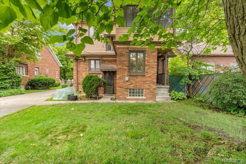 18415 Lancashire Street Detroit City, MI 48223