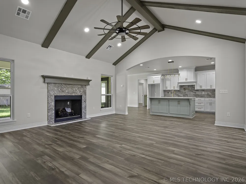 40 Whipperwill Street Lone Grove, OK 73443