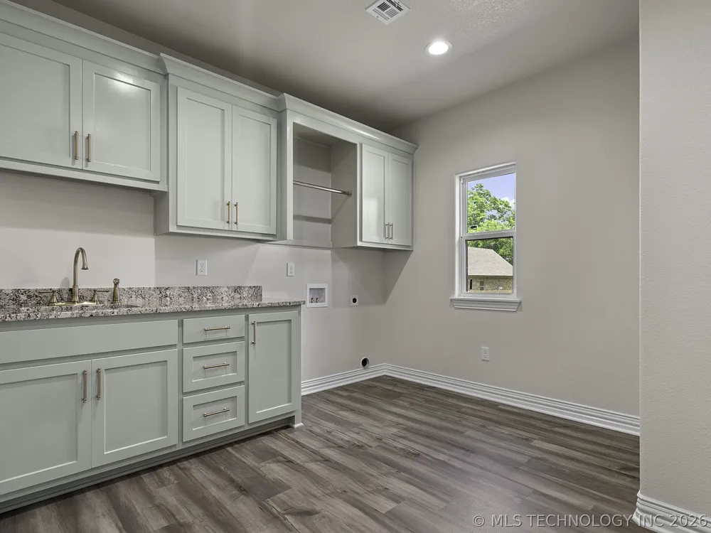 40 Whipperwill Street Lone Grove, OK 73443