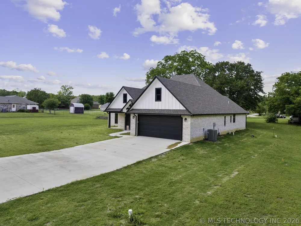 40 Whipperwill Street Lone Grove, OK 73443