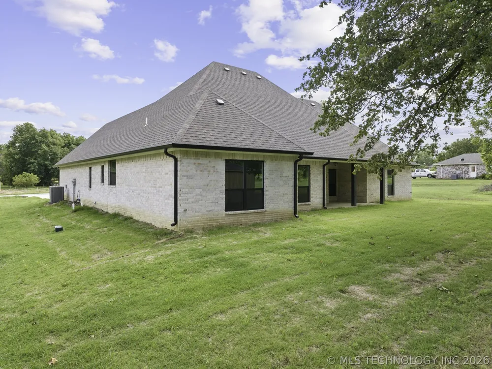 40 Whipperwill Street Lone Grove, OK 73443