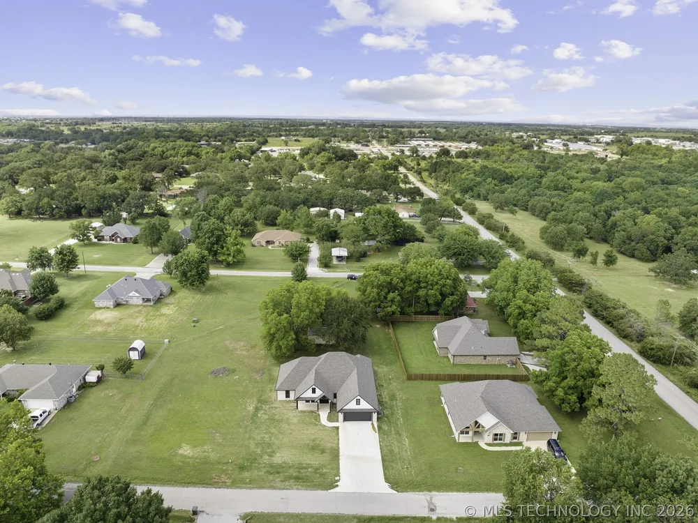 40 Whipperwill Street Lone Grove, OK 73443