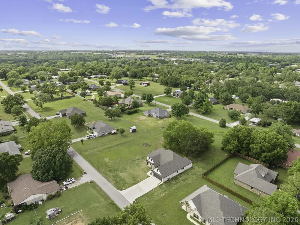40 Whipperwill Street Lone Grove, OK 73443
