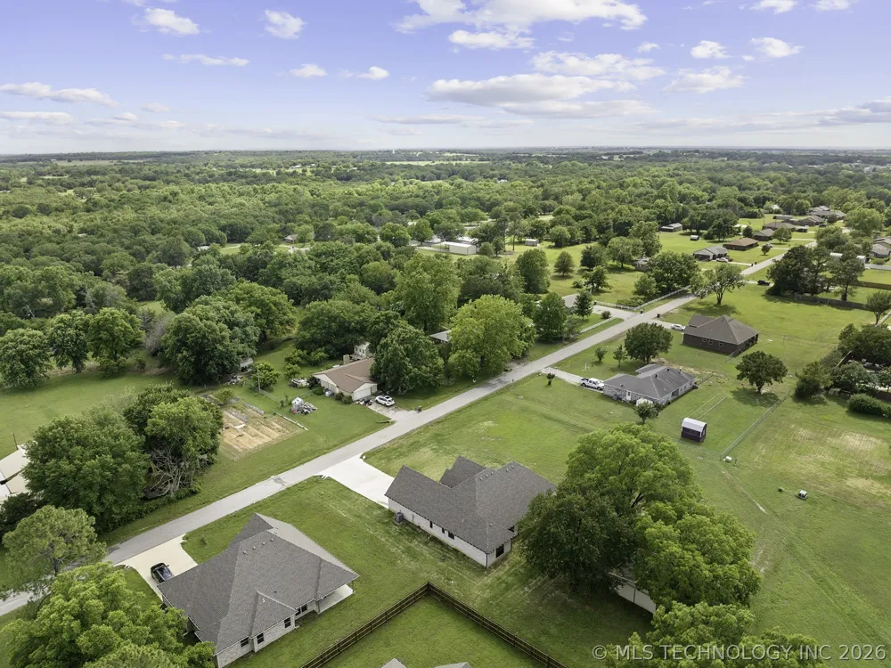 40 Whipperwill Street Lone Grove, OK 73443