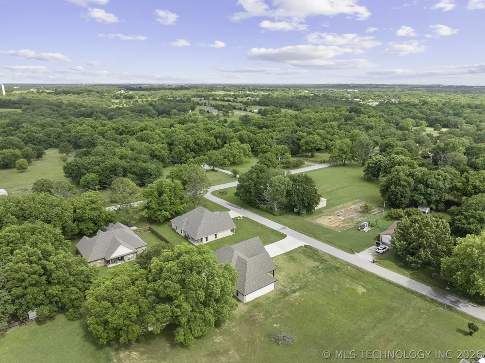 40 Whipperwill Street Lone Grove, OK 73443