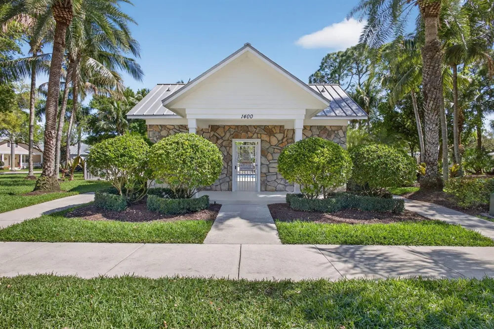 1126 Dakota Drive Jupiter, FL 33458
