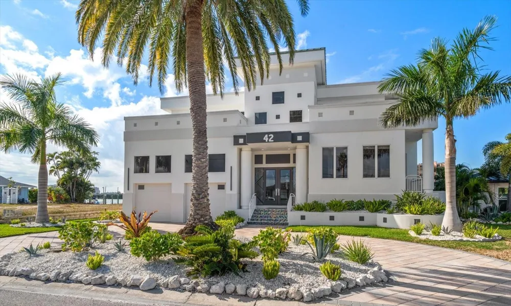 42 MIDWAY ISLAND Clearwater Beach, FL 33767