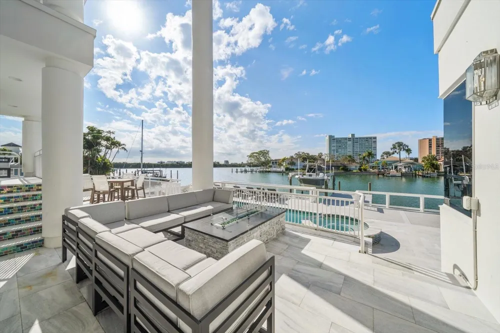 42 MIDWAY ISLAND Clearwater Beach, FL 33767