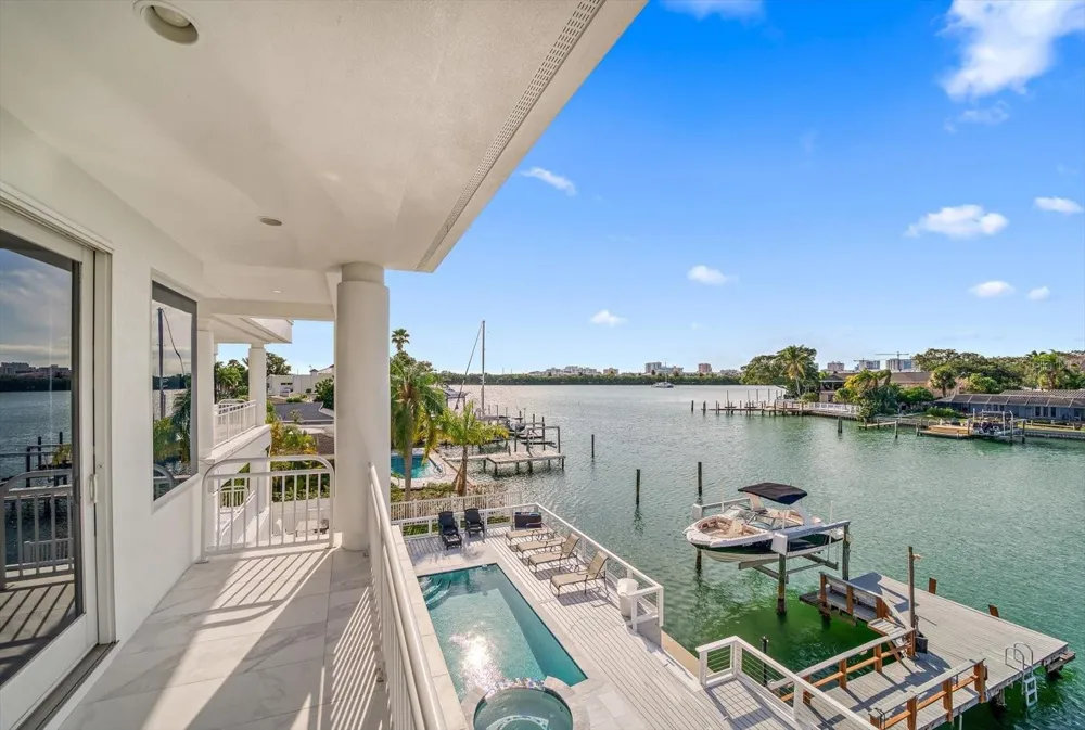 42 MIDWAY ISLAND Clearwater Beach, FL 33767