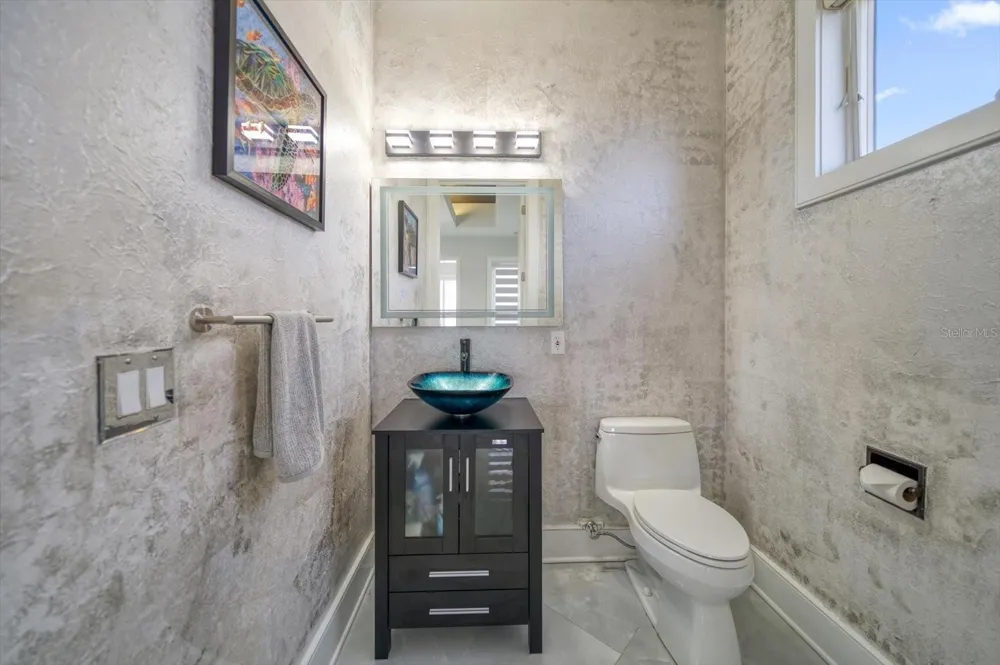 42 MIDWAY ISLAND Clearwater Beach, FL 33767