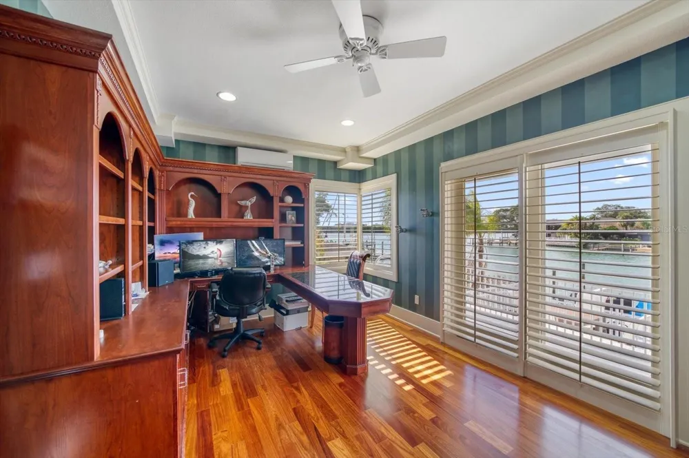 42 MIDWAY ISLAND Clearwater Beach, FL 33767