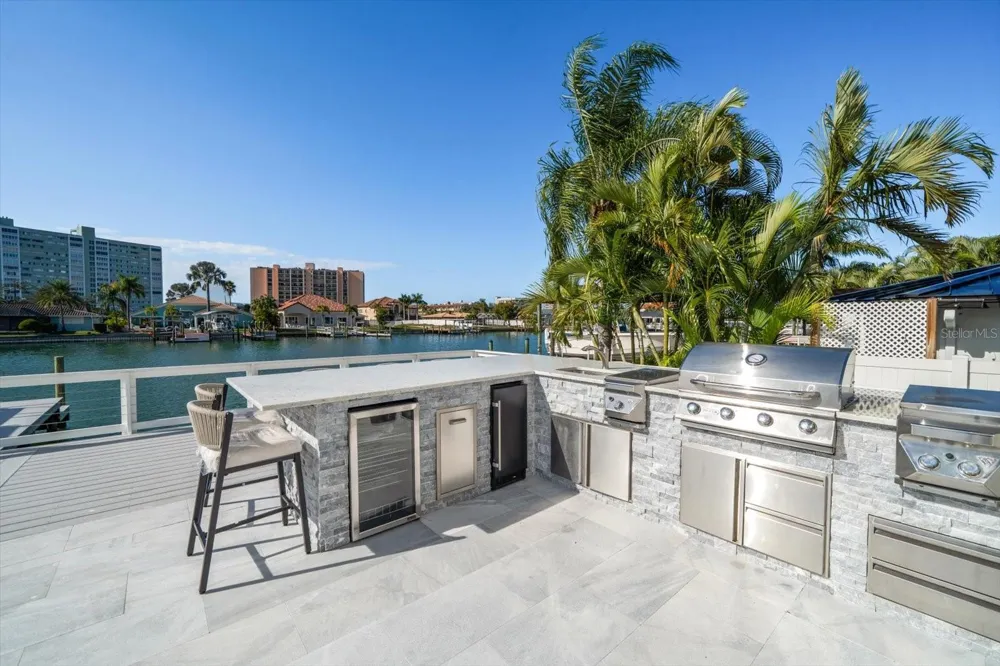 42 MIDWAY ISLAND Clearwater Beach, FL 33767