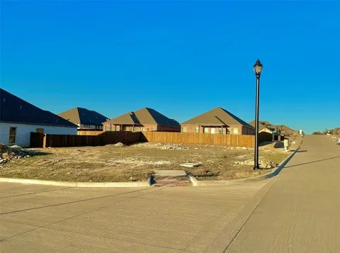 711 Broken Bow Lane