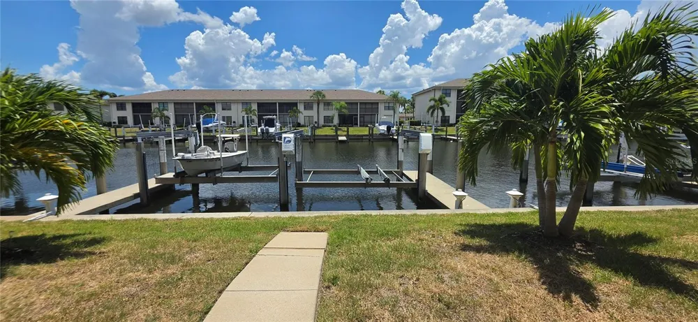 222 LEWIS CIRCLE #142 Punta Gorda, FL 33950
