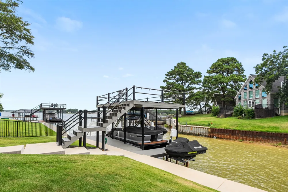 255 Autumn wood Trail Gun Barrel City, TX 75156
