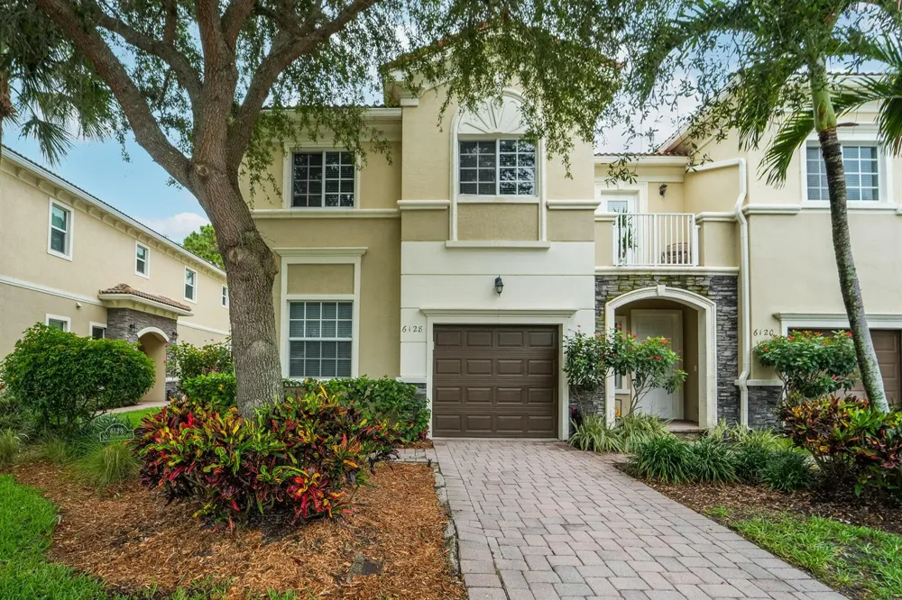 6128 SE Portofino Circle #104 Hobe Sound, FL 33455