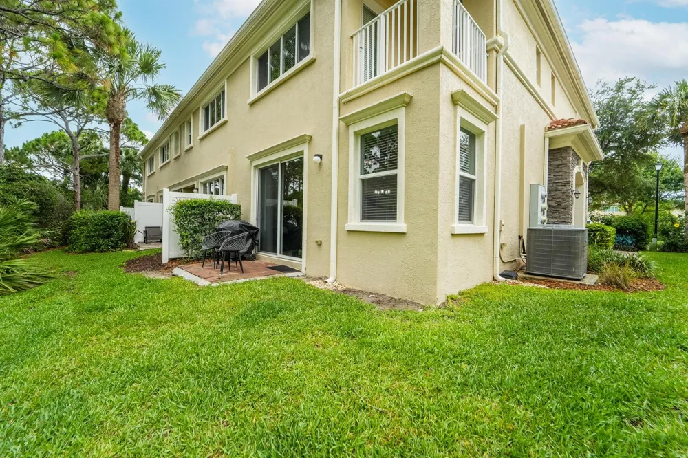 6128 SE Portofino Circle #104 Hobe Sound, FL 33455