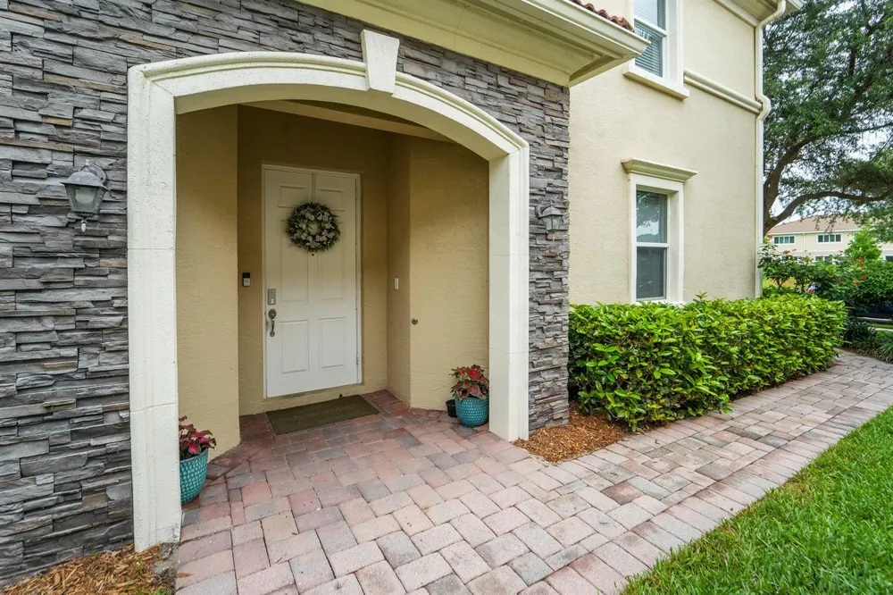 6128 SE Portofino Circle #104 Hobe Sound, FL 33455