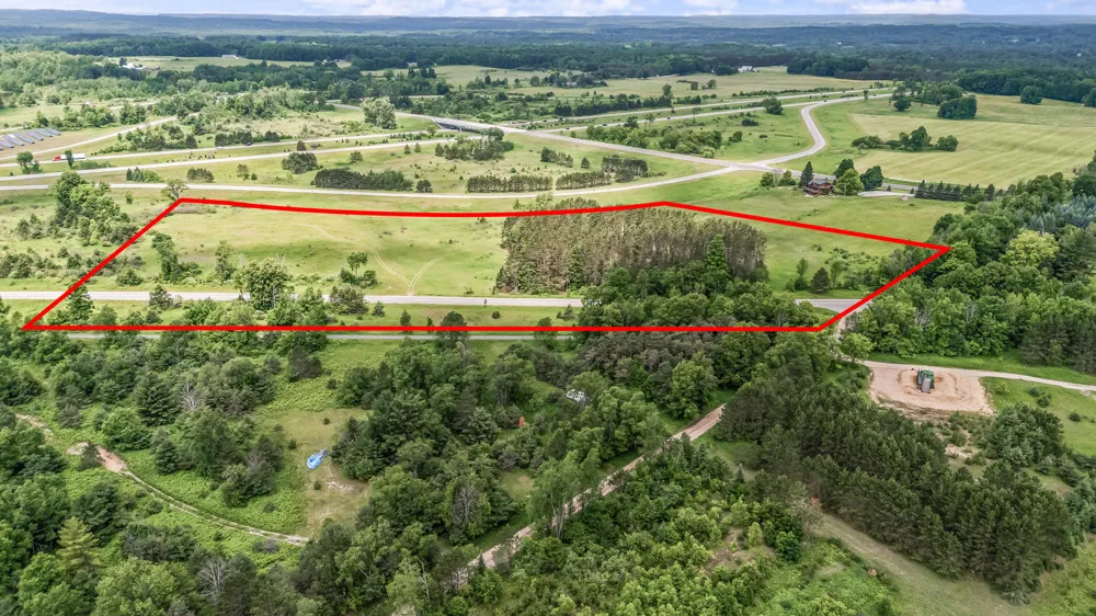 13751 Mackinaw Trail Leroy, MI 49655