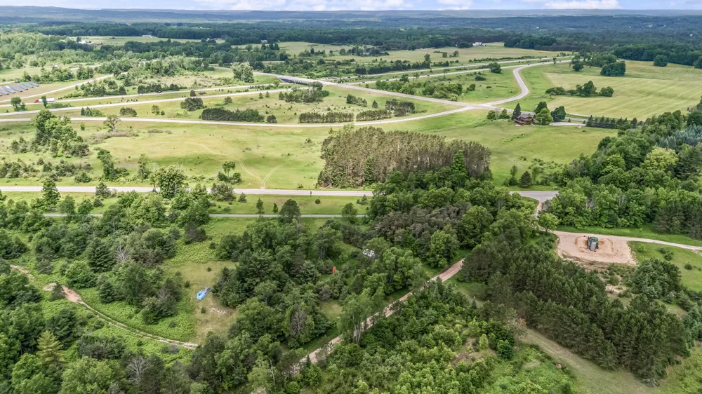 13751 Mackinaw Trail Leroy, MI 49655
