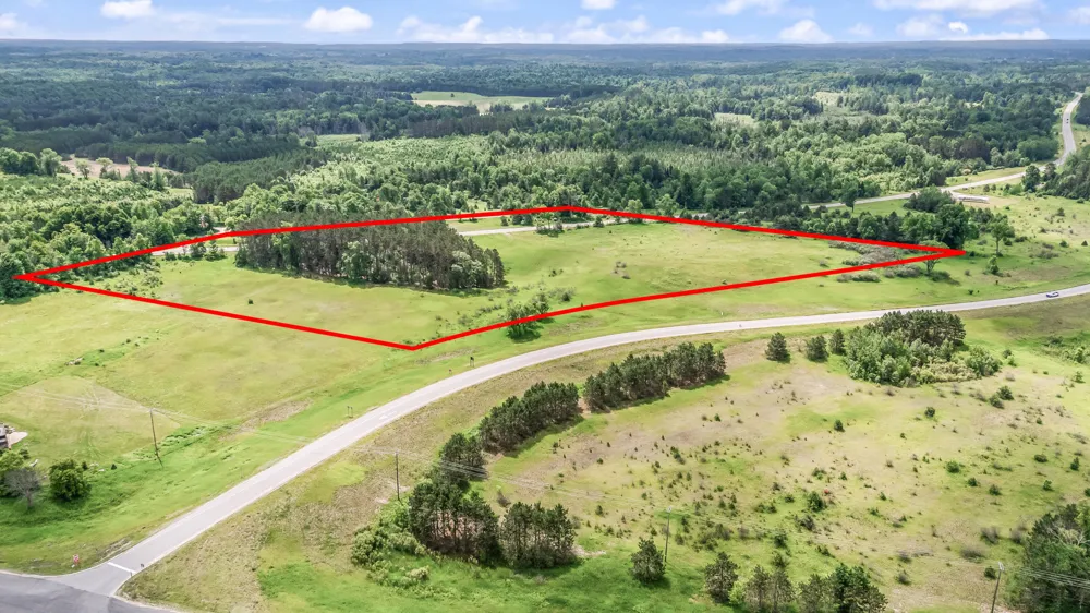 13751 Mackinaw Trail Leroy, MI 49655
