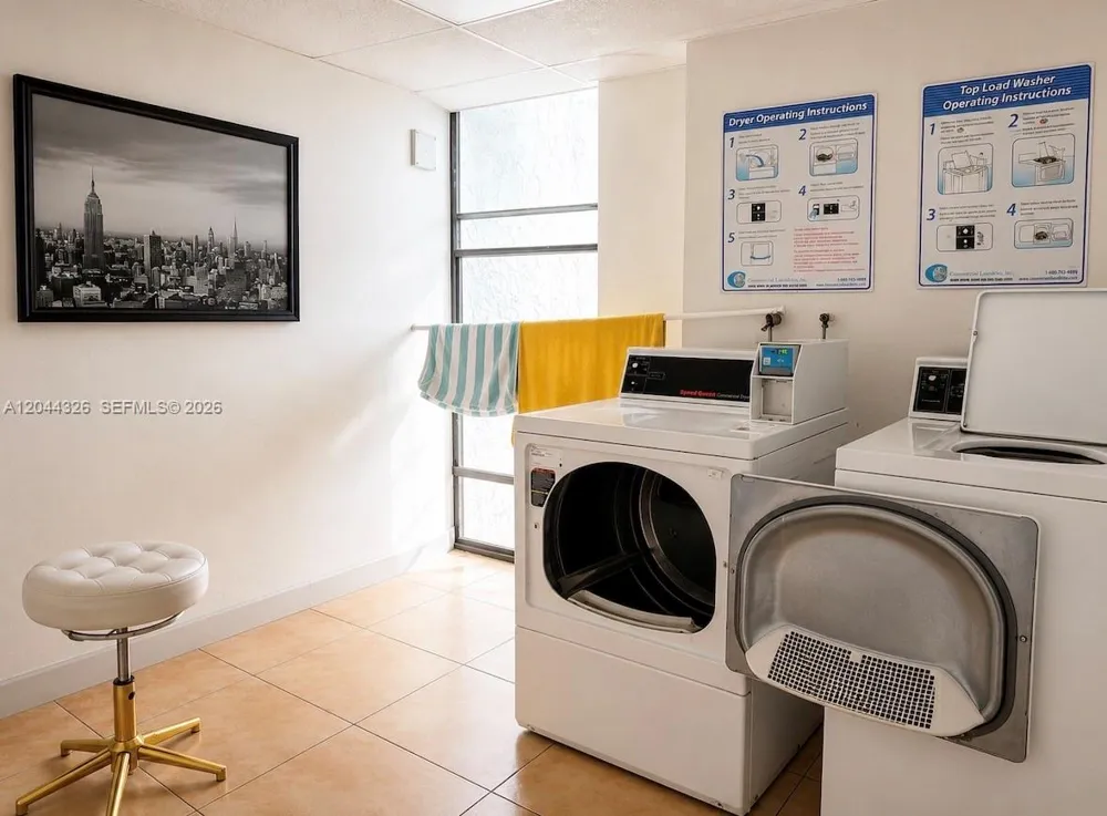 1825 W 44th Pl #806 Hialeah, FL 33012