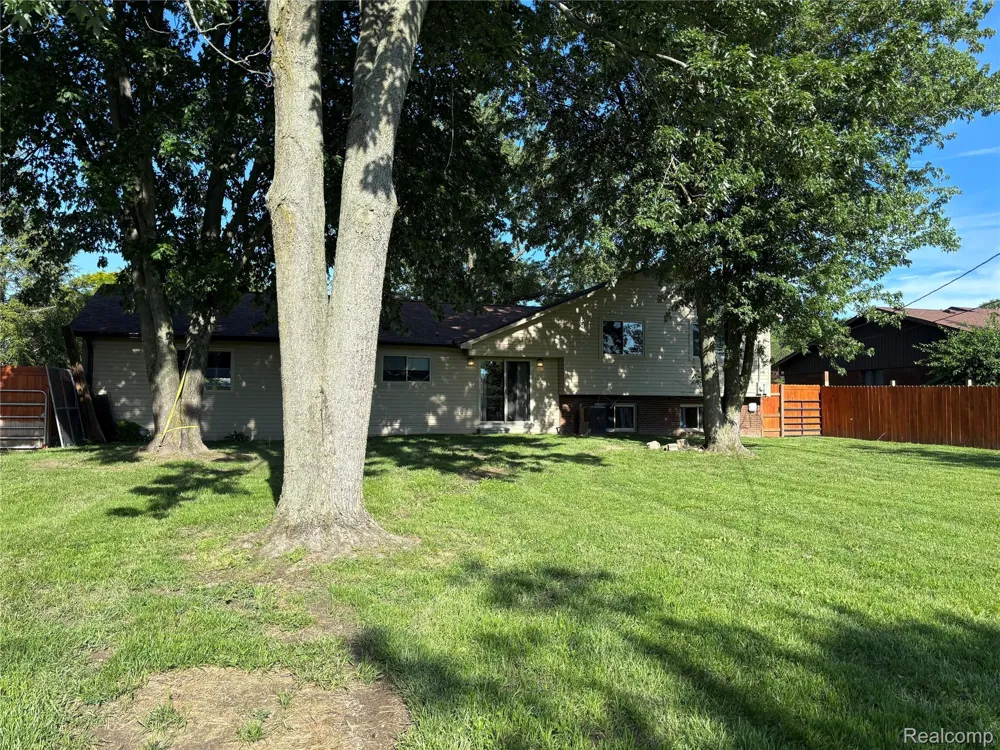 46365 Community Center Drive Chesterfield Township, MI 48047