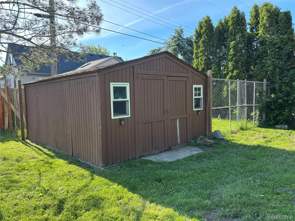 46365 Community Center Drive Chesterfield Township, MI 48047